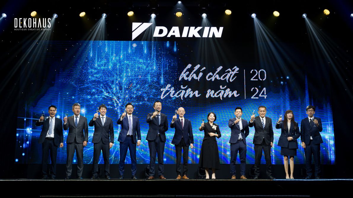 dakin-100-nam-2